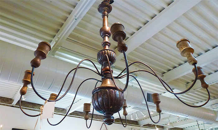 19th c. Italian chandelier with Polychrome detail on stem