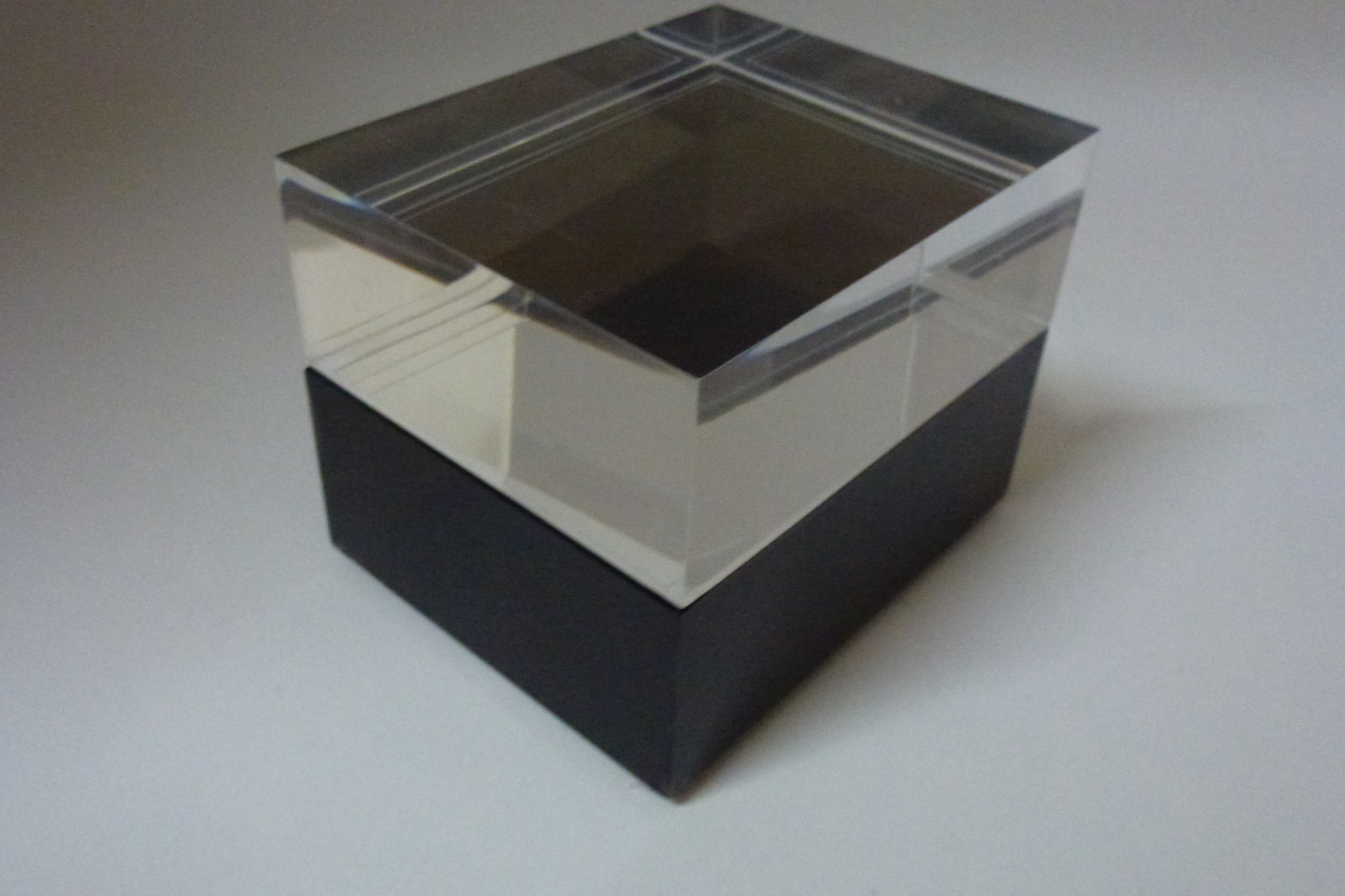 Vintage lucite Abrizzi Box